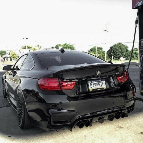 Black Bmw M4, Bmw Old, Black Bmw, Dream Cars Bmw, Bmw 4, Super Luxury Cars, Fancy Cars, Best Luxury Cars, Bmw M4