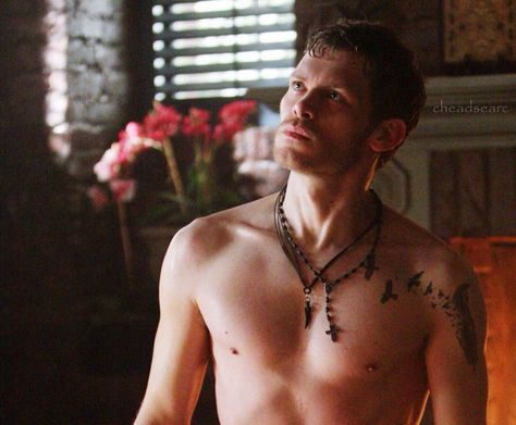 Joseph Morgan Tattoo, Morgan Tattoo, Vampire Diaries Fashion, Christian Sleeve Tattoo, Vampire Diaries Memes, Family Tattoo Designs, Tattoo Shoulder, Boy Haircuts, Candice Accola