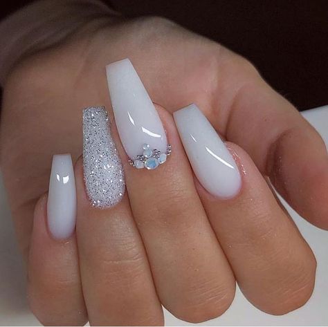 Pink Ombre Nails, White Acrylic Nails, Party Nails, Bling Acrylic Nails, Coffin Nails Designs, Best Acrylic Nails, White Acrylic, Long Acrylic Nails, Holiday Nails