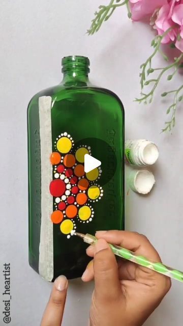 Mandala Art On Bottle, Bottle Art Dot Painting, Bottle Mandala Art, Dot Mandala On Bottle, Mandala Art On Glass Bottle, Mandala On Glass Bottle, Dotted Mandala Art On Bottle, Glass Bottles Mandala Art, Painting Videos Tutorials