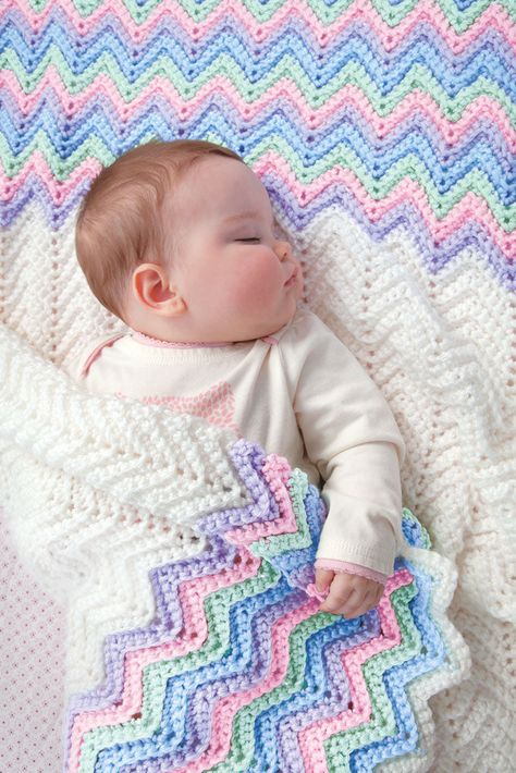 Ripples in Rainbow Baby Blanket – Mary Maxim Motifs Afghans, Baby Blanket Tutorial, Best Baby Blankets, Diy Baby Blanket, Crochet Heart Pattern, Baby Pattern, Crochet Baby Boy, Baby Afghan Crochet, Crochet Simple