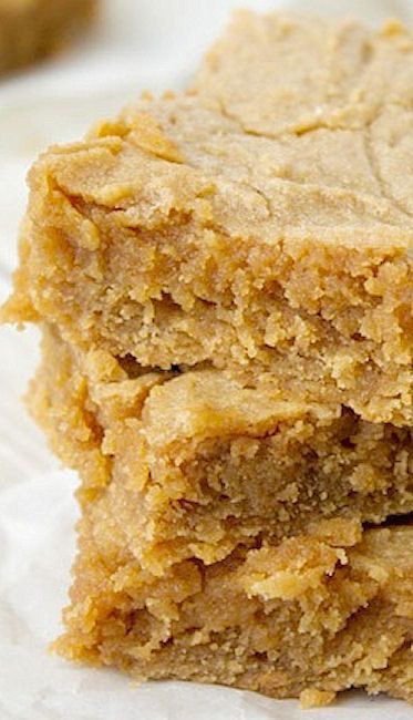 Peanut Butter Wacky Cake, Poor Mans Dessert Recipe, Peanut Butter Crumb Cake, Old School Peanut Butter Bars, Unleavened Cake Recipes, After Party Snacks, Quick And Easy Deserts, Peanut Butter Dessert Bars, Recipes With Peanut Butter