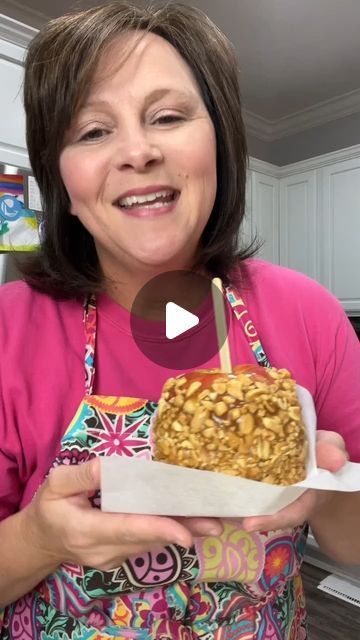 Dawn Arnold on Instagram: "Caramel Apples #caramelapples #caramel #apples  #easyrecipes #dessert #deliciousfood #FallFlavors"