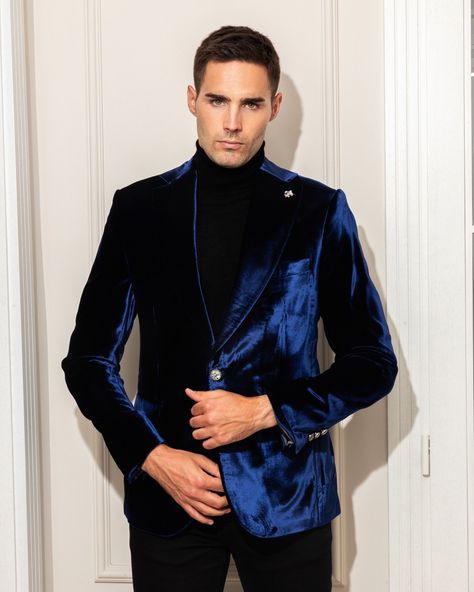 Step into luxury with our signature blue velvet blazer. A symbol of sophistication and bold style, perfect for making a statement at any event. Designed for those who appreciate timeless elegance.  ⚜️SIGNORI Blue Velvet Tuxedo, Blue Velvet Blazer, Velvet Tuxedo, Man Up, Bold Style, A Symbol, Velvet Blazer, Bold Fashion, Blue Velvet