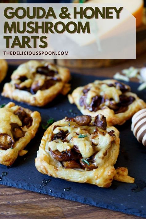 Pastry Truck, Mushroom Tarts, Honey Mushroom, Puff Pastry Recipes Appetizers, Pastry Bites, Savory Puff Pastry, Pastry Puff, Mushroom Tart, Puff Pastry Appetizers