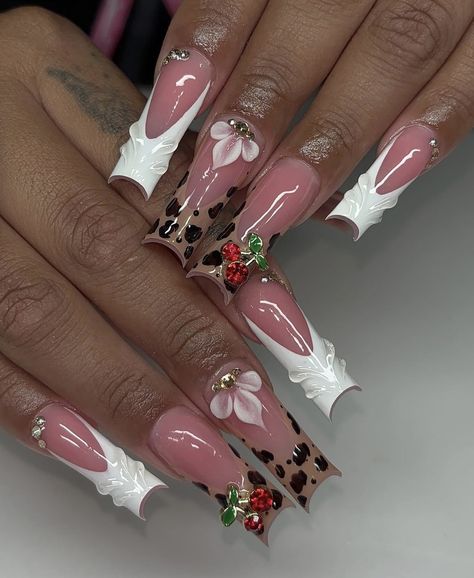 College Graduation Nails, Gel Nails Shape, 21st Birthday Nails, Birthday Plans, Tech Ideas, Home Nail Salon, Graduation Nails, Acrylic Nail Set, Hard Nails