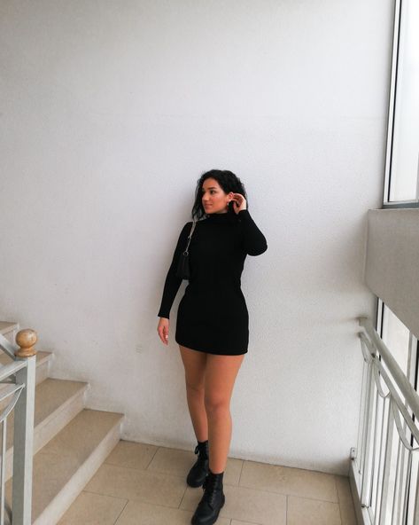 Winter Little Black Dress, Black Short Dress Outfit, Short Black Dress Outfit, Black Ankle Boots Outfit, Black Bag Outfit, Dress Short Black, Mid Size Outfits, Dress Shorts Outfit, Black Dress Outfit