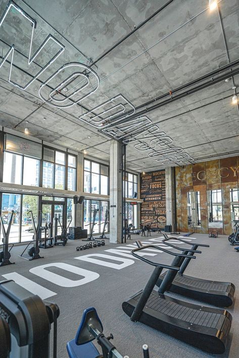 Check Out These 3 Miami Fitness Hot Spots Public Gym Design, Life Time Fitness Gym, High End Gym Design, Crossfit Interior Design, Crossfit Box Design Ideas Gym Interior, Open Gym Design, Crossfit Gym Design Ideas, Gym Ideas Design Commercial, Crossfit Gym Design