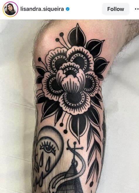 Floral Knee Tattoo, Traditional Tattoo Cover Up, Traditional Tattoo Arm, Traditional Tattoo Black And White, Flor Iphone Wallpaper, Old School Tattoos, Floral Back Tattoos, Traditional Tattoo Inspiration, American Traditional Tattoo Ideas