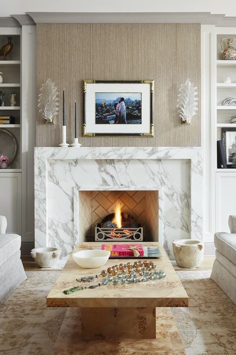 Tv Wall Fireplace, Wall Fireplace, Fireplace Designs, Fireplace Built Ins, Marble Fireplace, Fireplace Remodel, Styl Glamour, Stylish Living Room, Home Fireplace