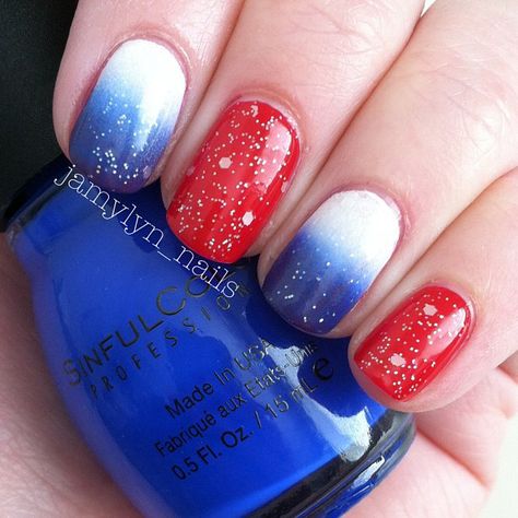 Fourth of July nails Red White And Blue Nails, White And Blue Nails, Blue Ombre Nails, Fourth Of July Nails, 4th Of July Nails, Nails Blue, July Nails, Nails Red, Blue Nail