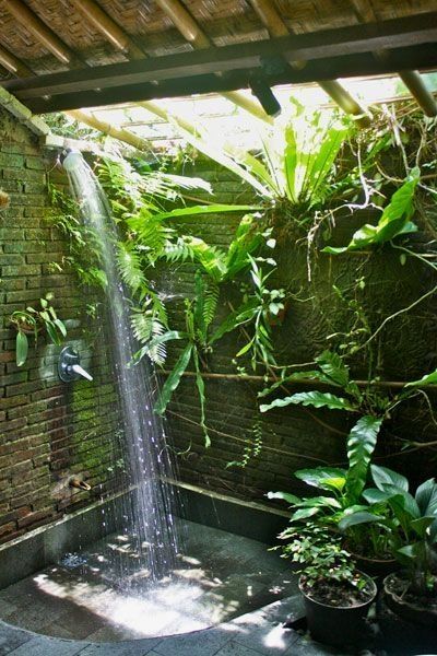 Outside Showers, Outdoor Bathroom Design, Outdoor Baths, Bilik Mandi, Garden Shower, Outdoor Bath, Outdoor Bathrooms, Have Inspiration, Earthship