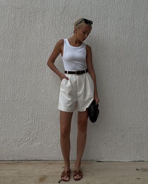 #outfit#outfitinspo#outfitide#outfitideaforsummer Texas Meals, Rio Outfits, Luxury Outfit Ideas, Quiet Luxury Outfits, Quiet Luxury Outfit, Summer Outfits For Men, Hot Day Outfit, White Shorts Outfit, Miami Summer