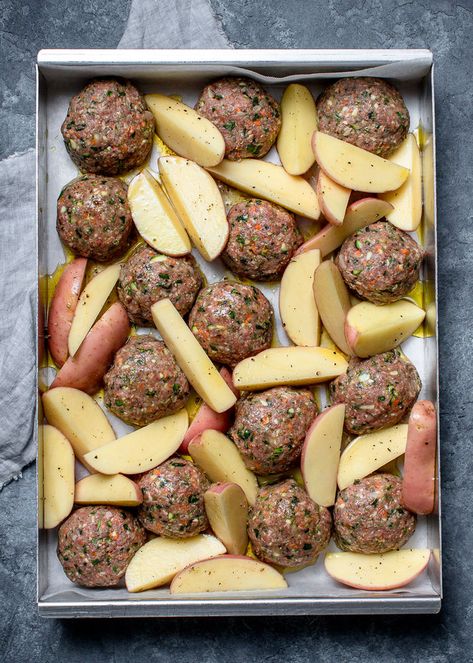 The Best Baked Meatballs with Potatoes Meatballs And Potatoes, Greek Tzatziki Recipe, Gluten Free Vegetables, Gluten Free Meatballs, Baked Meatballs, Turkey Meatballs Baked, Greek Foods, Potato Muffins, Tzatziki Recipes