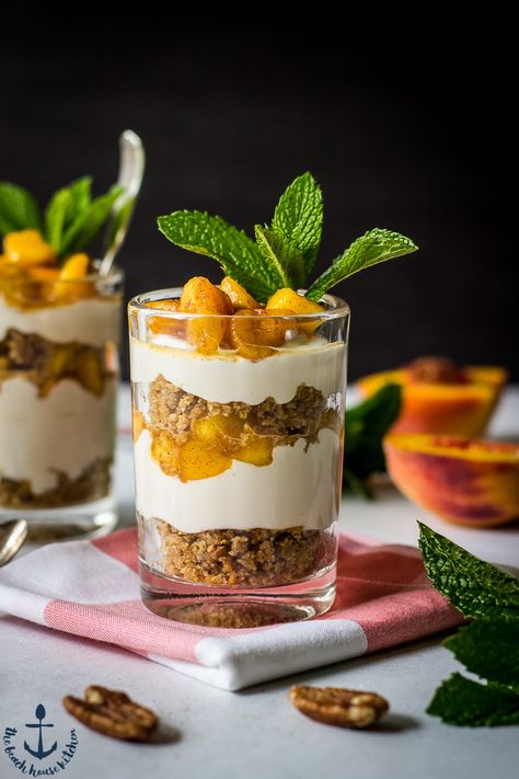 Peach Praline No-Bake Cheesecake Parfaits Praline Cheesecake, Peach Dish, Mini Desert, Beach House Kitchen, Dessert Mini, Cheesecake Parfaits, Summertime Recipes, Events Ideas, Bake Cheesecake