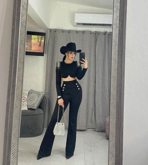 Buchona Outfit Party Theme, All Black Vaquera Outfit, Grupo Frontera Concert Outfit, Outfit Rancho Mujer, Outfit Palenque, Banda Outfit Mexican, Black Vaquera Outfit, All Black Cowgirl Outfit, Formal Cowgirl Outfits