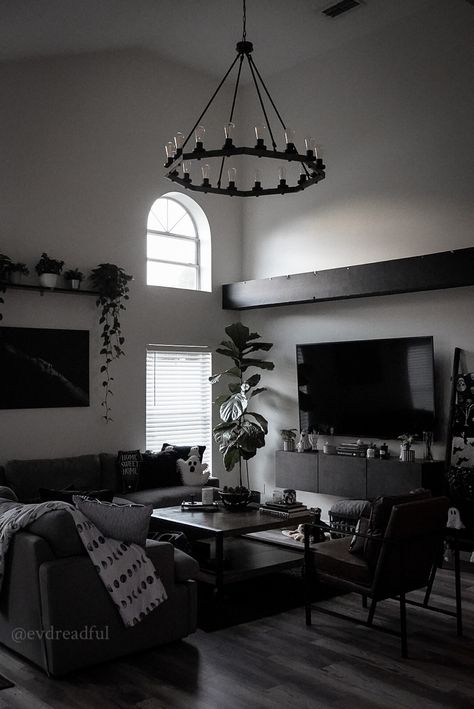 Modern Goth Home, Goth Living Room, Gothic Living Room, Gothic Decor Bedroom, Black Living Room Decor, Halloween Bedroom Decor, Halloween Decorations Ideas, Halloween Bedroom, Dark Living Rooms