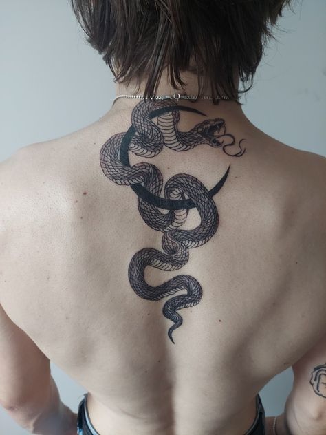 Collar Tattoo, Hairline Tattoos, Flower Tattoo On Ribs, Rib Tattoos For Guys, Tattoo Ideas Inspiration, Tattoos Back, Spine Tattoo Ideas, Tattoo Snake, Shoulder Blade Tattoo