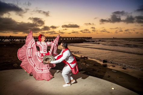 Celebración en el nuevo muelle de Puerto Colombia el Día Nacional de la Cumbia, febrero 2/2022 #Revistaoccidental Travel South, South America Travel, South America, Travel