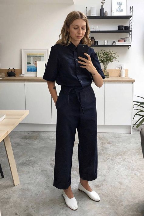 Autumn Work Outfit Ideas: 5 Office Looks to Try Now | Who What Wear UK Brittany Bathgate, Work Outfits Frauen, Diy Vetement, Copenhagen Fashion, Female Style, Summer Work Outfits, Fashion Blogger Style, Pink Clouds, Women Sweater