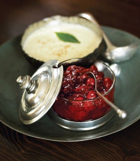 Cranberry sauce with vodka Fresh Cranberry Sauce, Best Cranberry Sauce, Easy Cranberry Sauce, Paleo Diet Meal Plan, Cranberry Compote, Jellied Cranberry Sauce, Bread Sauce, Compote Recipe, Cranberry Sauce Recipe