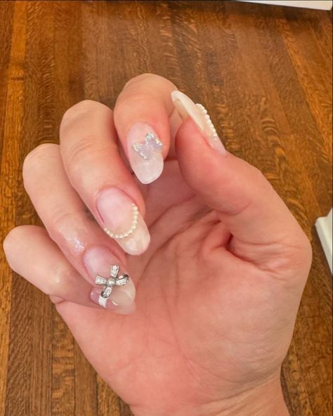 Lana Del Rey Nails, Coquette Lana Del Rey, Nails Coquette, Lana Del Rey Honeymoon, Fun Manicure, Coquette Nails, Bow Nails, Bow Nail, Summer Manicure