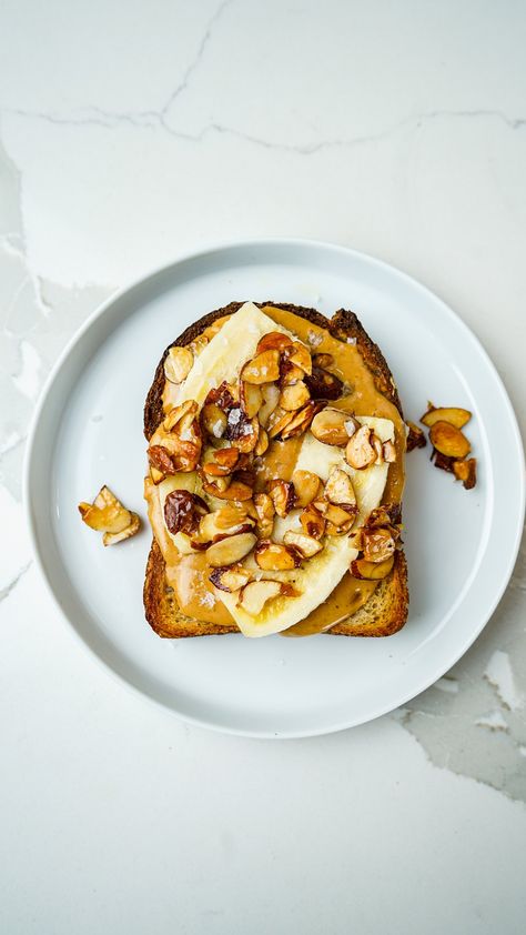 Peanut Butter & Banana Toast with Cinnamon-Almond Crumble — ELENA BESSER Peanut Butter Banana Toast, Almond Butter Toast, Gourmet Toast, Fancy Toast, Almond Crumble, Open Sandwich, Peanut Butter Breakfast, Peanut Butter Toast, Butter Toast