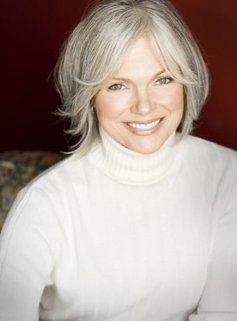 grey hair - still rocking it over 50 - nothing wrong with that! Short Hairstyles Fine, Beautiful Gray Hair, Cute Short Haircuts, Going Grey, Medium Cut, Popular Haircuts, Hair Cuts For Women, Round Face Haircuts, Best Short Haircuts