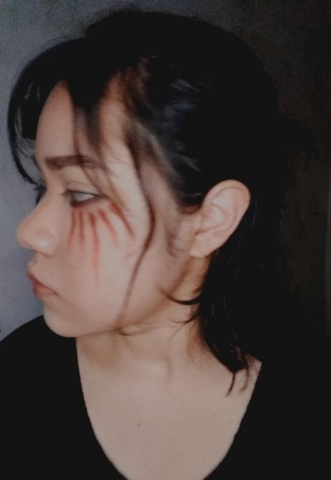 Eren titan marks makeup with the bun hairstyle Eren Jaeger Titan Marks, Titan Marks Makeup, Titan Marks, Eren Titan, Eren Jaeger, Halloween Ideas, Halloween, Makeup, Make Up