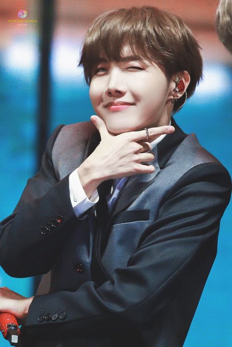 J Hope Smile, Mma 2019, Rm Jimin, Hope Bts, Jhope Bts, Jhope Cute, Gwangju, Hoseok Bts, Bts J Hope