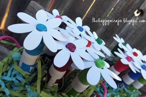 Dry Erase Marker Bouquet - Teacher Gift - The Happy Scraps Teacher Appreciation Diy, Homemade Gift Baskets, Expo Marker, Teacher Appreciation Gifts Diy, Back To School Gifts For Teachers, Appreciation Ideas, Simple Gift, Staff Appreciation, School Staff