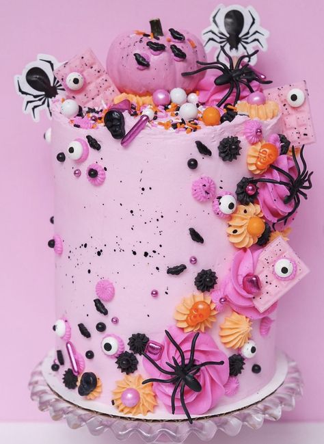 20+ Halloween Cake Inspirations for a Truly Spooky Season Cute Halloween Birthday Cake, Pink Halloween Cupcakes, Pink Halloween Birthday Cake, Halloween Buttercream Cake, Halloween Birthday Cupcakes, Pastel Halloween Cake, Halloween Bday Cakes, Spooky Birthday Cake, Pink Halloween Cake