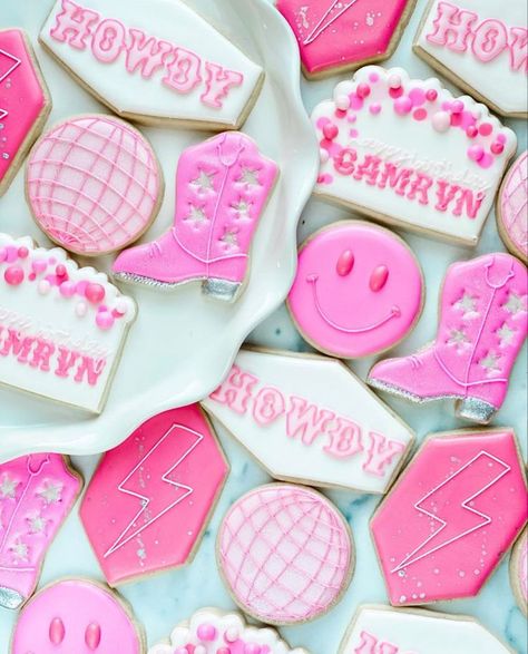 Preppy Filter, 12th Birthday Party Ideas, Cowgirl Cookies, 14th Birthday Party Ideas, Cowgirl Cakes, Pink Filter, Preppy Party, Cowgirl Birthday Party, Cute Birthday Ideas