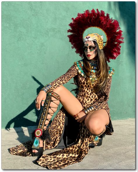 Mexico Wallpaper, Dead Makeup, Warrior Costume, Day Of The Dead, Costumes For Women, Fancy Dress, Dia De Muertos, Jaguar, Halloween Costumes