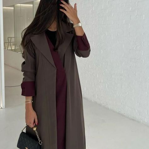 Chocolate Brown Abaya with Burgundy Details #Abaya #AbayaFashion #ModestFashion #DubaiFashion #UAEFashion #ModestWear #HijabStyle #DubaiShopping #MiddleEastFashion #AbayaStyle #FashionInspo #DubaiLife #UAEStyle #LuxuryAbaya #AbayaLovers #DubaiBlogger #FashionBlogger #AbayaDesigner #Modesty #abayacollection #smbymanal #fyp Burgundy Abaya, Bordeaux Outfit, Brown Abaya, Abayas Fashion, Chocolate Brown, Modest Fashion, Aesthetic Art, Dress Outfits, Blogger