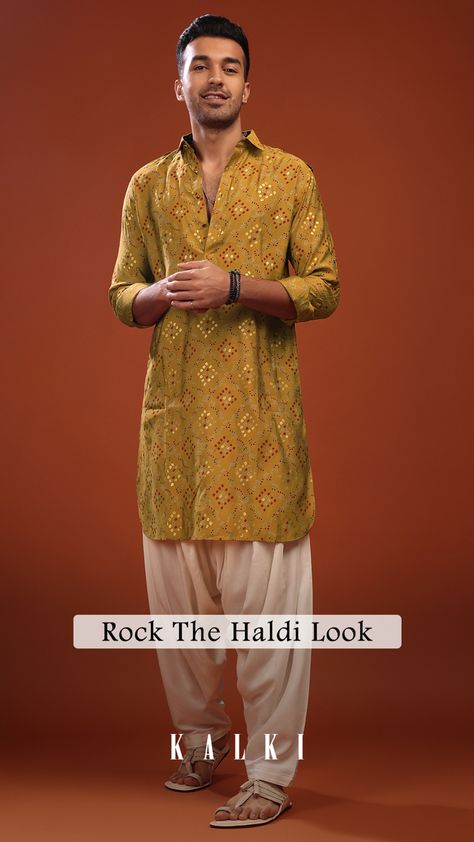 Best Reception Outfit For Men, Haldi Ceremony Kurta Men, Haldi Dress Ideas For Groom, Male Haldi Outfits, Haldi Outfit For Men Indian, Men Haldi Outfit Ideas, Haldi Look For Men, Kurta For Haldi Function Men, Haldi Outfits For Groom