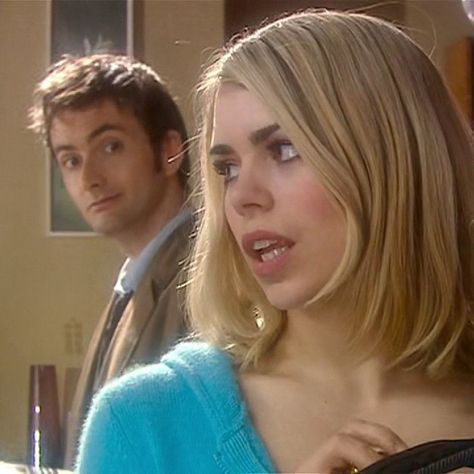 Bill Doctor Who, Tenrose Fanart, Rose Tyler Icon, Doctor Who And Rose, Rose Tyler And The Doctor, 10 And Rose, Tenth Doctor Icon, 10th Doctor And Rose, Time Petals