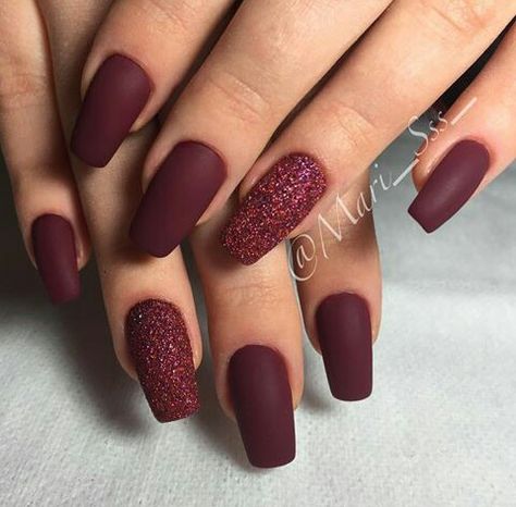 Nail Glitter Powder, Sugar Nails, Maroon Nails, Bridal Nail Art, Winter Nails Acrylic, Short Square Nails, Glitter Dust, Amazing Nails, Burgundy Nails