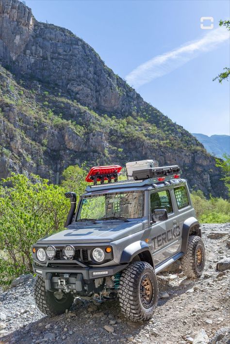 Suzuki Jimny Off Road, New Suzuki Jimny, Camping 4x4, Jeep Wk, Mini Trucks 4x4, Jimny 4x4, 6x6 Truck, Jimny Suzuki, Overland Gear