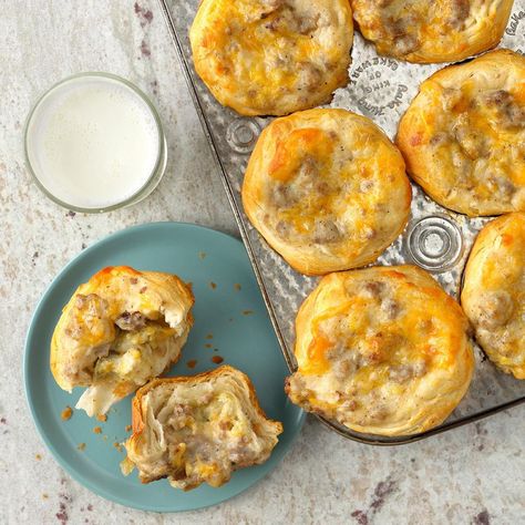 Breakfast Biscuit Cups Biscuit Cups Recipes, Make Ahead Brunch Recipes, Biscuit Cups, Make Ahead Brunch, Biscuits Recipes, Breakfast Biscuits, Canned Biscuits, Taste Of Home Recipes, Cheese Biscuits