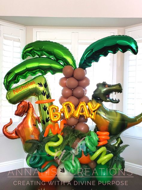 @annalisacreations Dinosaur Balloon Bouquet, Bobo Balloons, Dinosaur Balloons, Drive Thru, Balloon Bouquet, Birthday Design, Party Rentals, Balloon Decorations, Dinosaurs