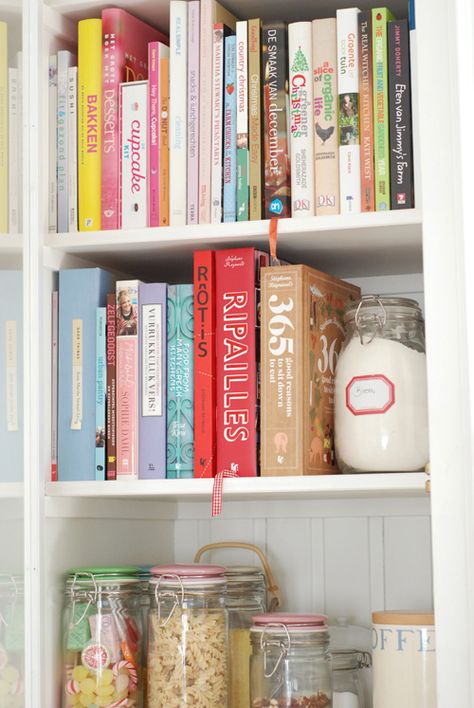 Cookbook Display, Cookbook Storage, Cookbook Shelf, Instruções Origami, Kitchen Cookbook, Cookery Books, Pantry Shelf, Trendy Kitchen, Book Display