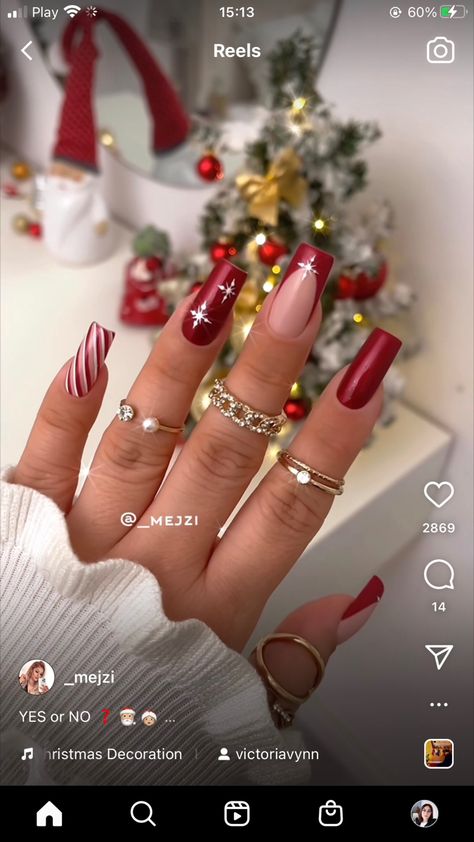 Merry Christmas Nails 2023, Red And Green Nail Designs, Nails 2023 Christmas Red And White, Nokti Za Bozic, Christmas Nails Green And Red, Red Xmas Nails, Krumpas Christmas Nails, Red Rhinestone Christmas Nails, Red Christmas Present Nails