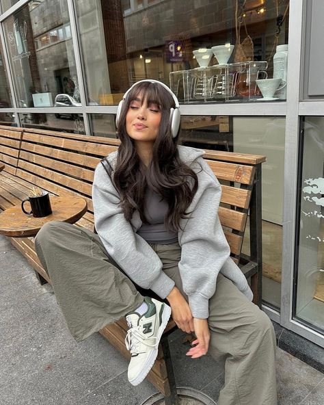 All Posts • Instagram Cute Fits For Winter, Style New Balance 550, Rainy Outfit Ideas, New Balance 550 Outfit, 550 Outfit, Winter Rainy Day Outfit, Outfits With Grey Cardigan, Rainy Outfit, Rainy Day Outfit Aesthetic