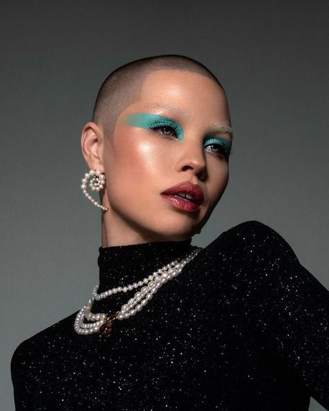 CELINE BERNAERTS on Instagram: "Recreating of @silbruinsma1 ‘s look done for @prabalgurung" Celine Bernaerts, Bald Heads, Shaved Head, Glam Fashion, Fashion Makeup, Rosemary, Short Hair Styles, Celebrities, Makeup