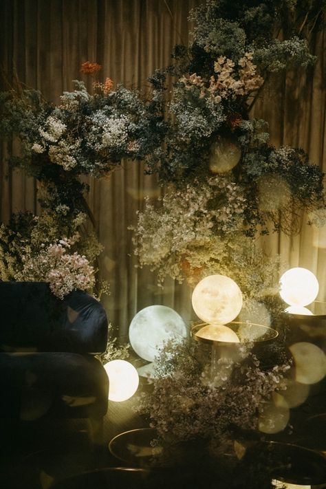 Surrealism Wedding Theme, Dancing In The Moonlight Wedding, Ethereal Wedding Decor, Ethereal Party, Surreal Wedding, Dreamy Wedding Decor, Moonlight Wedding, Ethereal Garden, Old Fashioned House