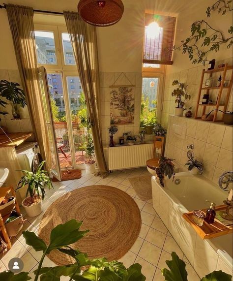 Lots Of Plants, Casa Vintage, Dream House Rooms, Aesthetic Rooms, Small Bathroom Ideas, Dream Room Inspiration, Dream Apartment, Dream House Interior, House Room