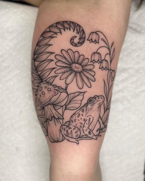 Super cute vine we did yesterday that wraps around her ankle!… | Instagram Ankle Tattoo Wrap Around, Foot And Ankle Tattoo, Flower Ankle Tattoo, Vine Flowers, Wrap Tattoo, Ankle Tattoos, Foot Tattoo, School Tattoo, Ankle Tattoo