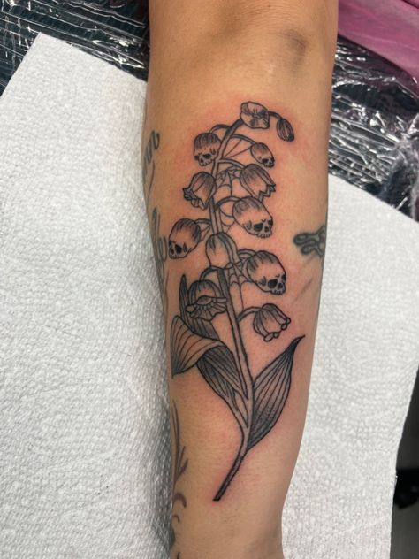 Lily Of The Valley Skull Tattoo, Creepy Skull Tattoo, Lily Of The Valley Tattoo, Leg Tats, Animal Tattoos For Women, Valley Tattoo, Creepy Skull, Cherry Tattoos, Skull Sleeve Tattoos