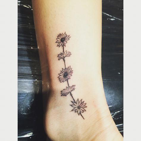 Daisy Chain Tattoo Daisies Tattoo, Aunt Tattoo, Daisy Chain Tattoo, Daisy Tattoos, Daisy Tattoo Designs, Sunflower Tattoo Small, Chain Tattoo, Army Tattoos, Cool Wrist Tattoos